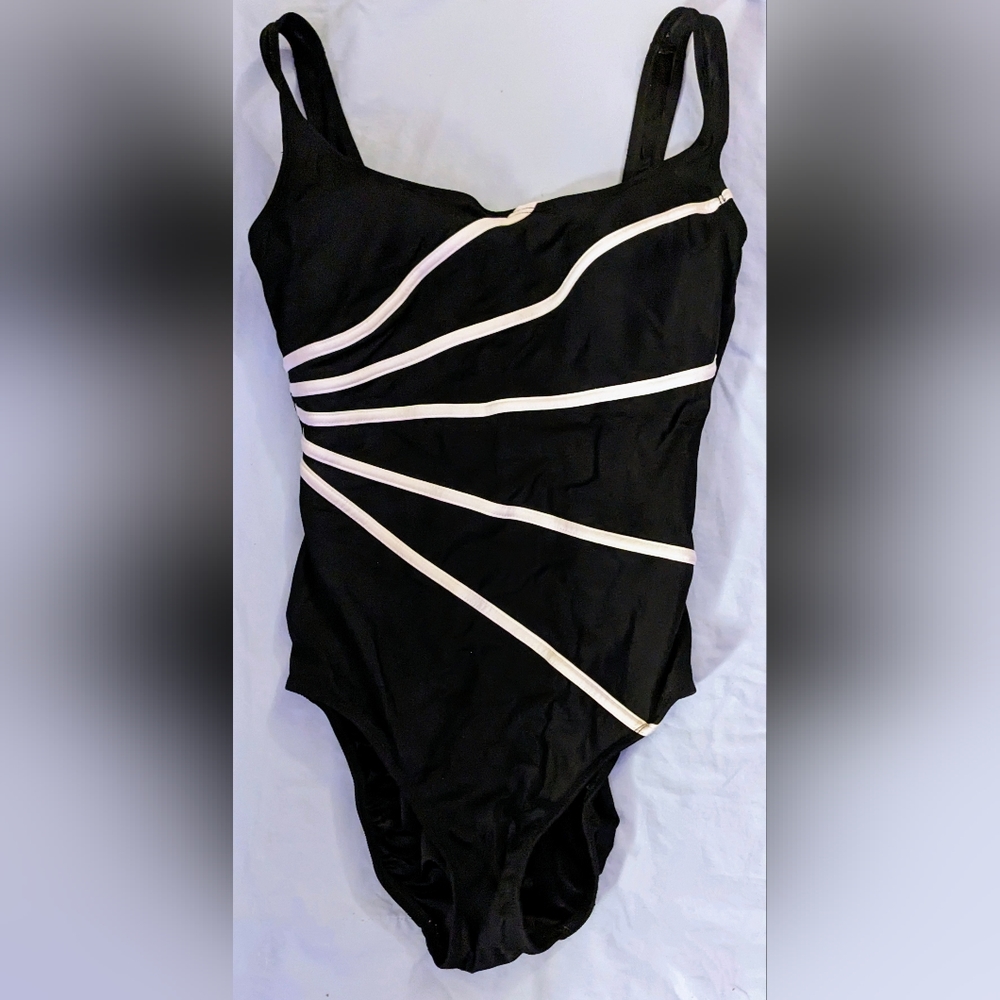 Size 14 Robby Len Swimsuit